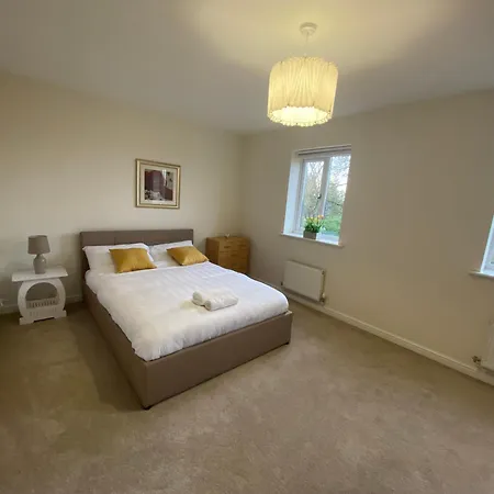 Rooms In Beautiful Home In Wolverhampton! Exterior photo