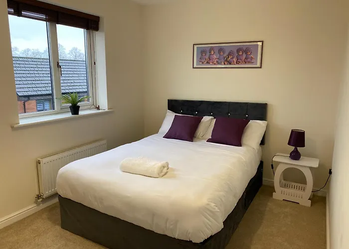 Rooms In Beautiful Home In Wolverhampton!